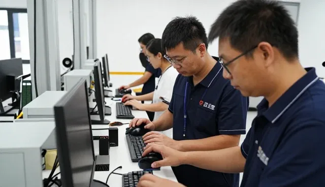 为企业客户使用定制技术咨询套餐的反馈
